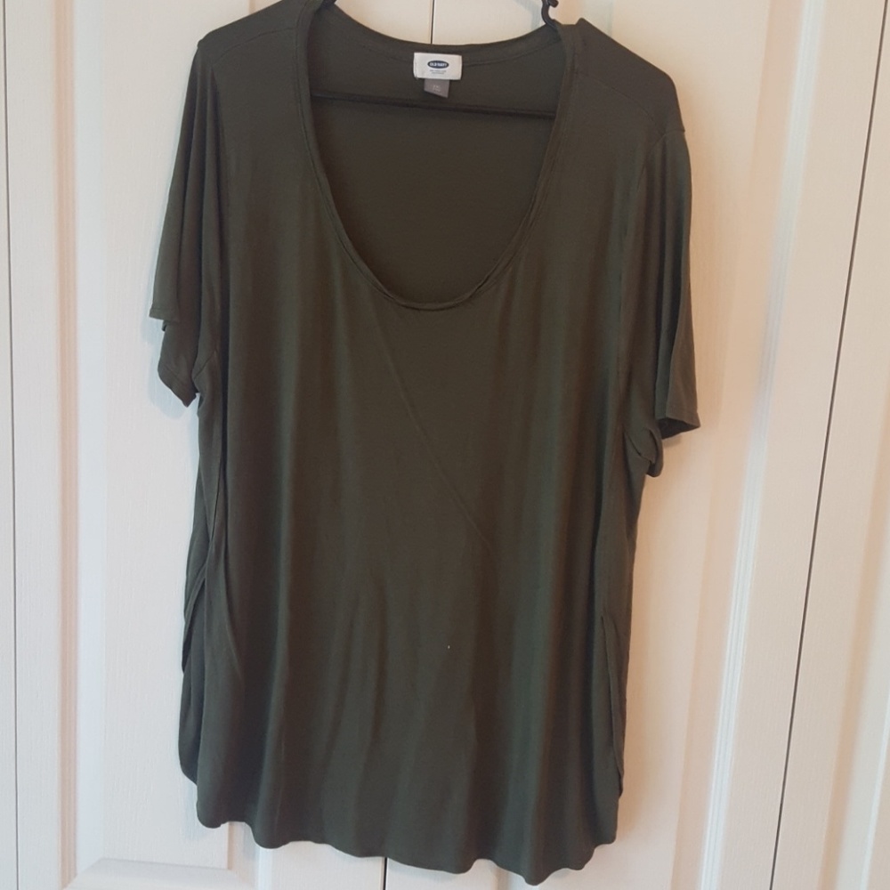 Old Navy Side-split t-shirt